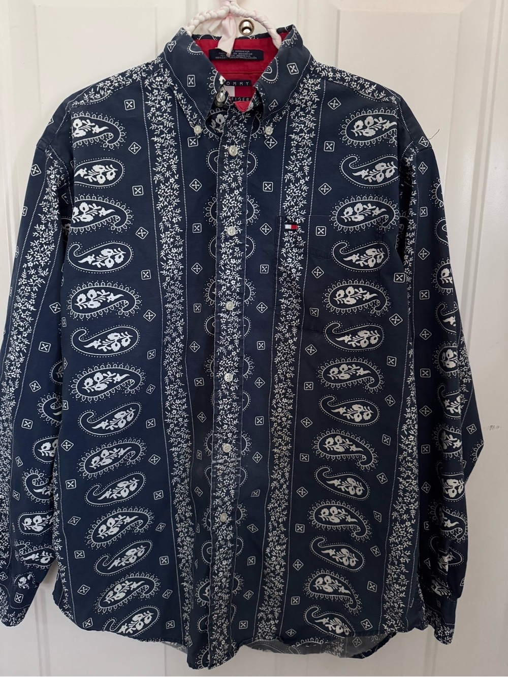Tommy Hilfiger paisley floral button down shirt-SZ S Blue/White
B1